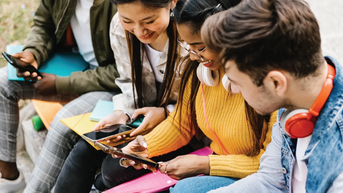 L'OMS alerte sur l'addiction croissante des jeunes aux réseaux sociaux