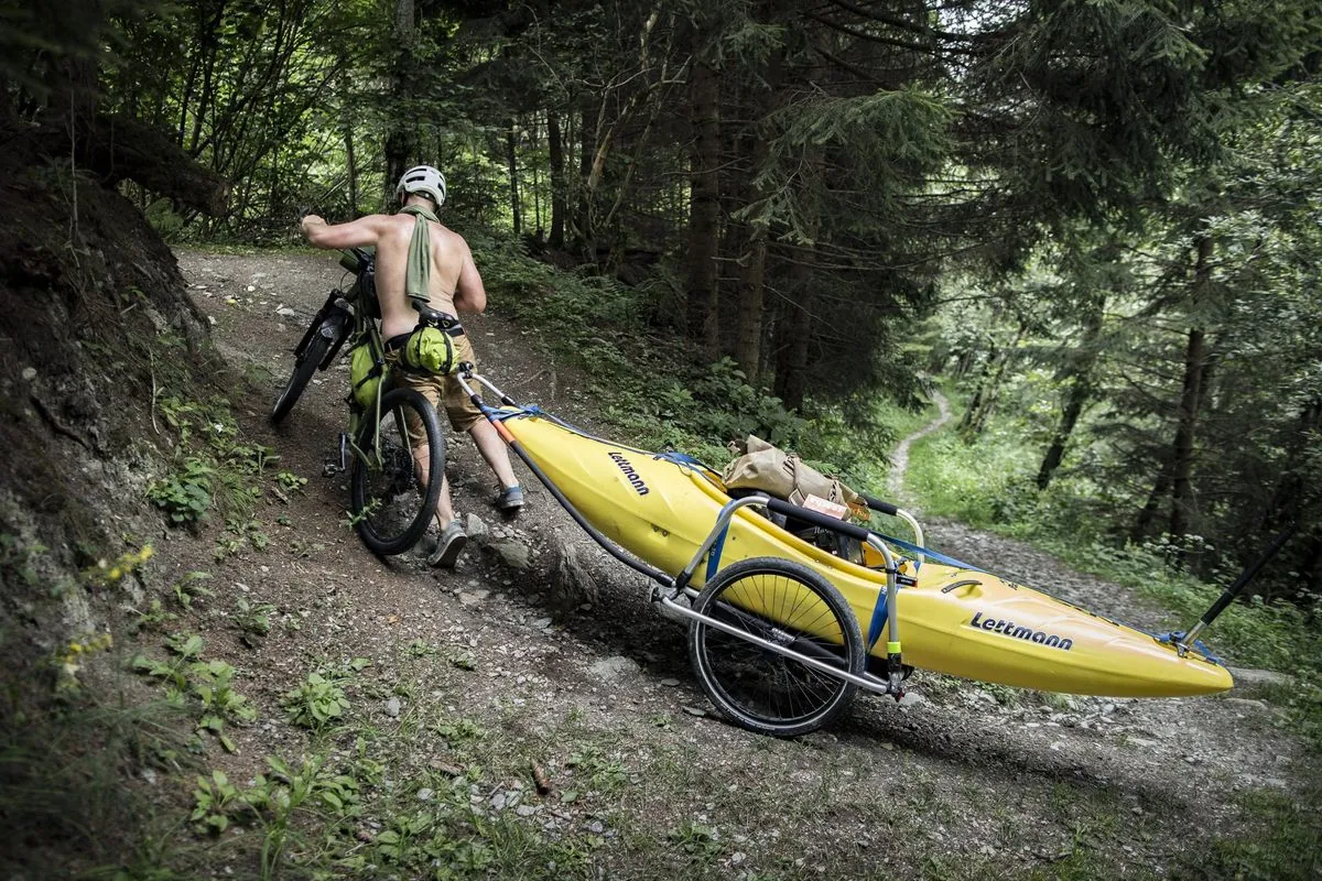 L'odyssée écologique de Félix Billey : un voyage minimaliste à vélo-kayak