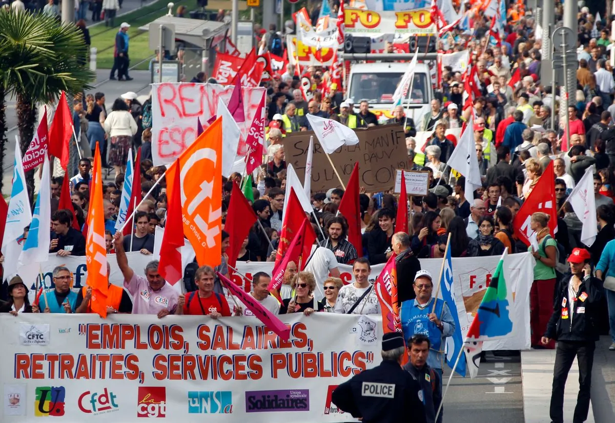 Grève syndicale face au discours de Barnier : une mobilisation en demi-teinte