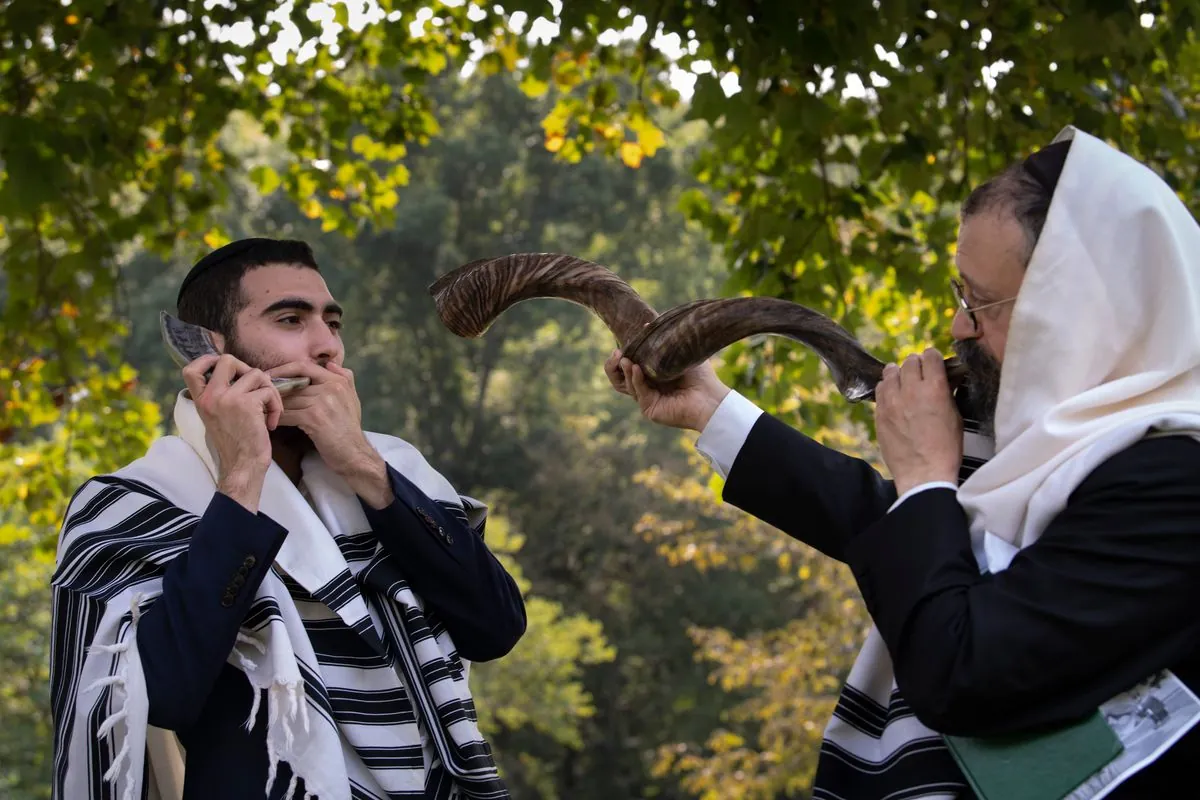 roch-hachana--le-nouvel-an-juif-une-celebration-solennelle-et-joyeuse