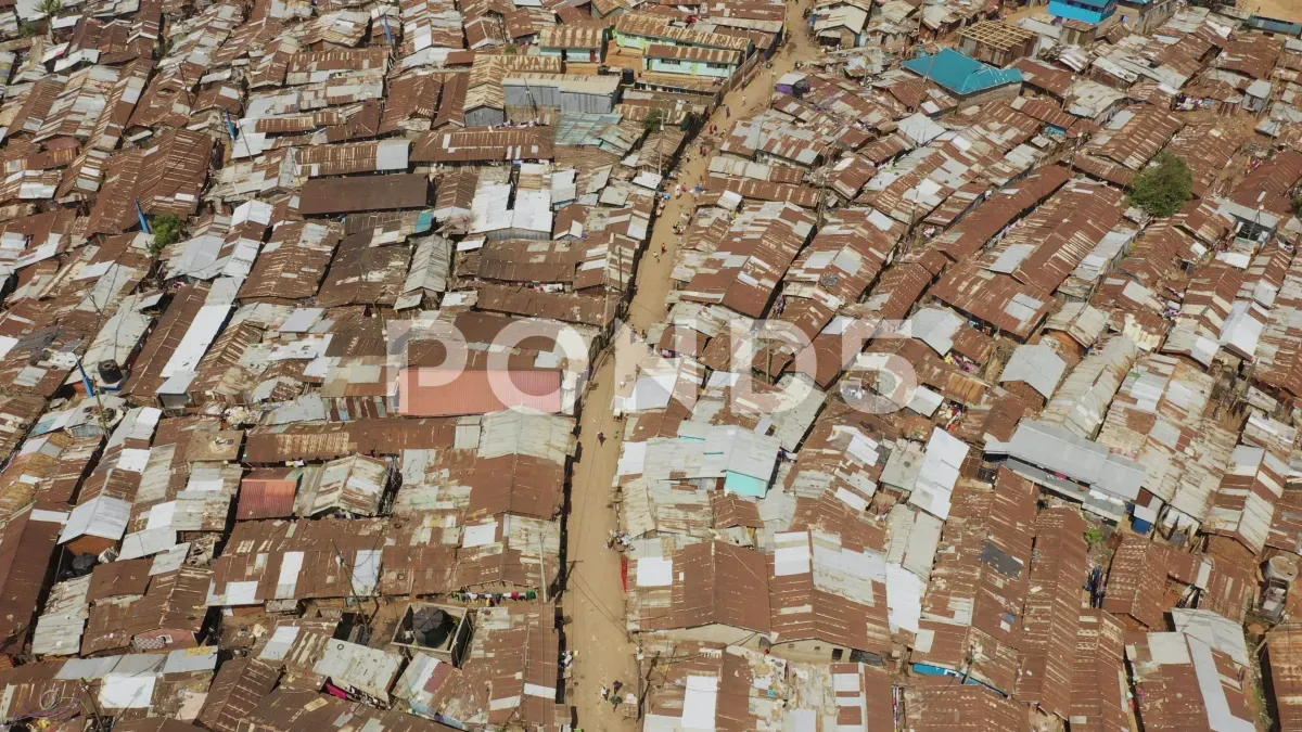 Kibera : le danger mortel des raccordements électriques illégaux