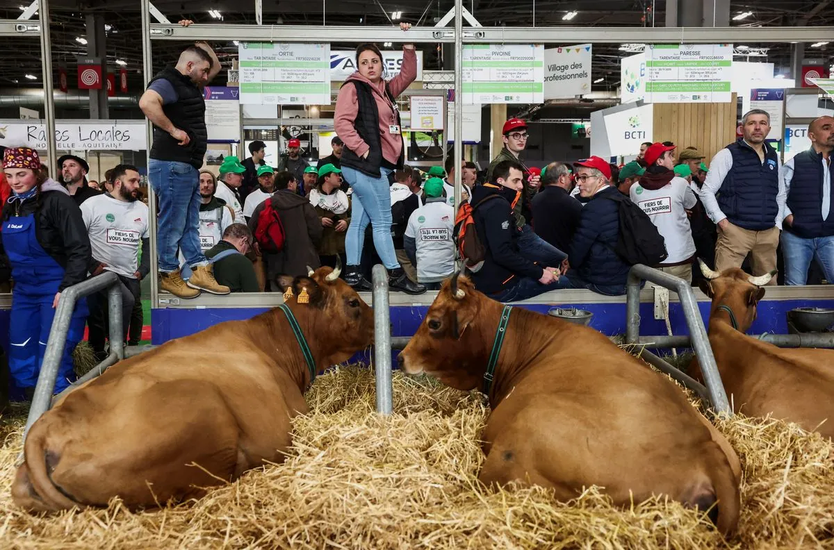 Crise sanitaire : la ministre de l'Agriculture face aux défis de l'élevage