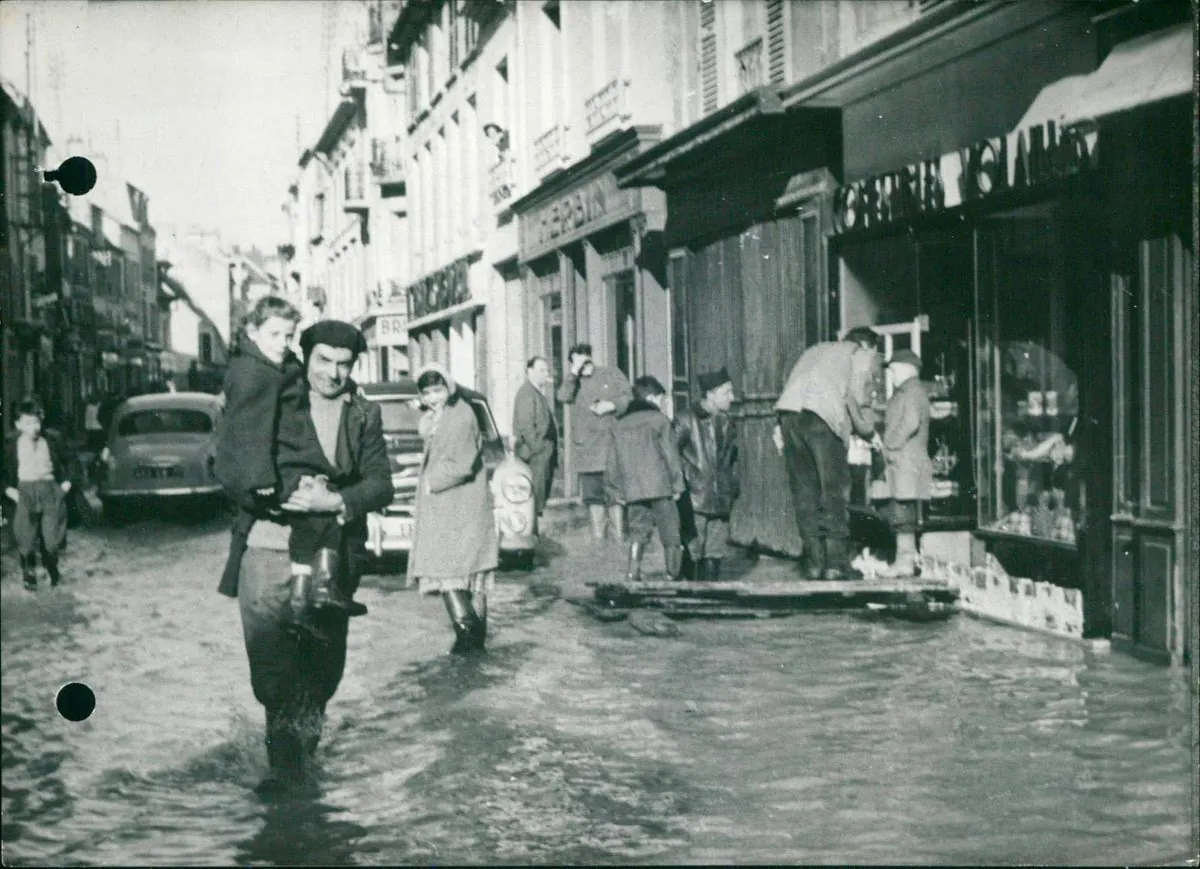 Coulommiers sous les eaux : une crue historique paralyse la ville