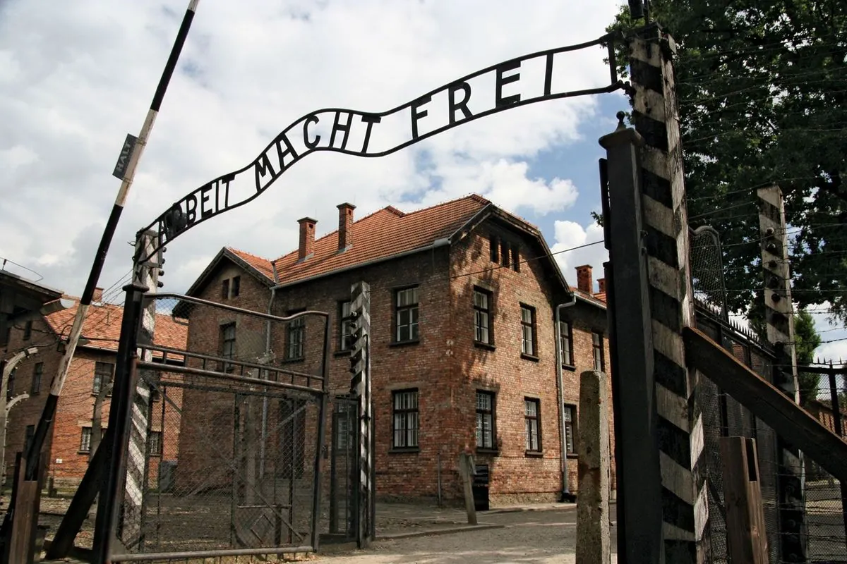 Le témoignage poignant de Jozsef Debreczeni sur Auschwitz refait surface