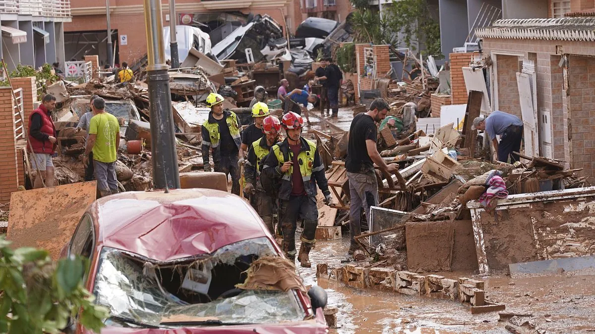 Les habitants de Valence confrontent leurs dirigeants après une catastrophe mortelle