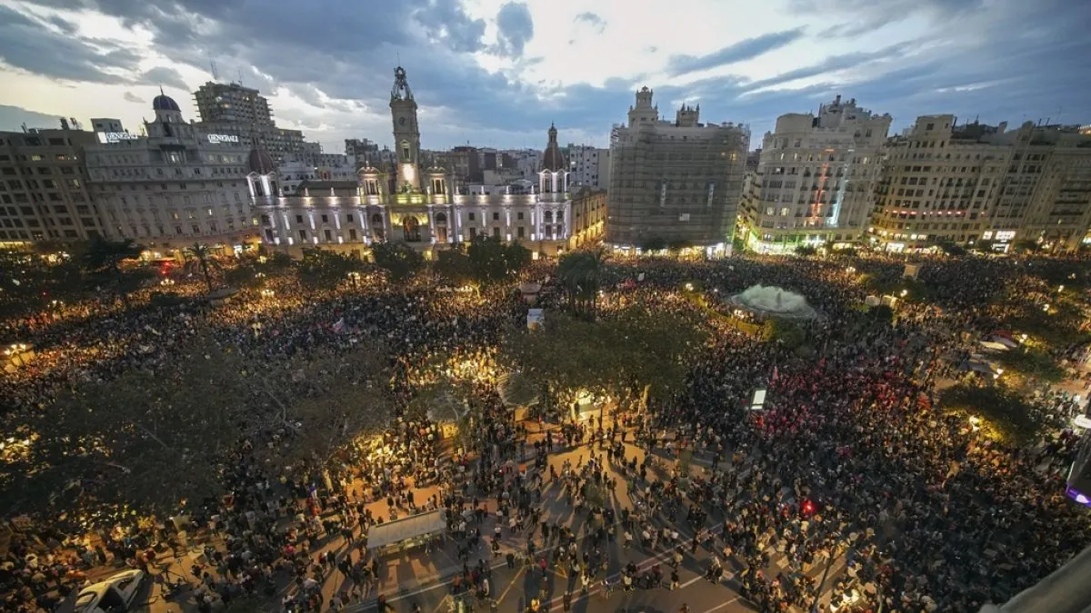 Une manifestation monstre à Valence après des inondations mortelles en Espagne