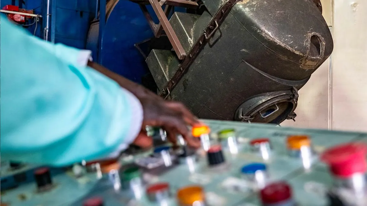 Une nouvelle vie pour le plastique: l'usine qui transforme Dakar