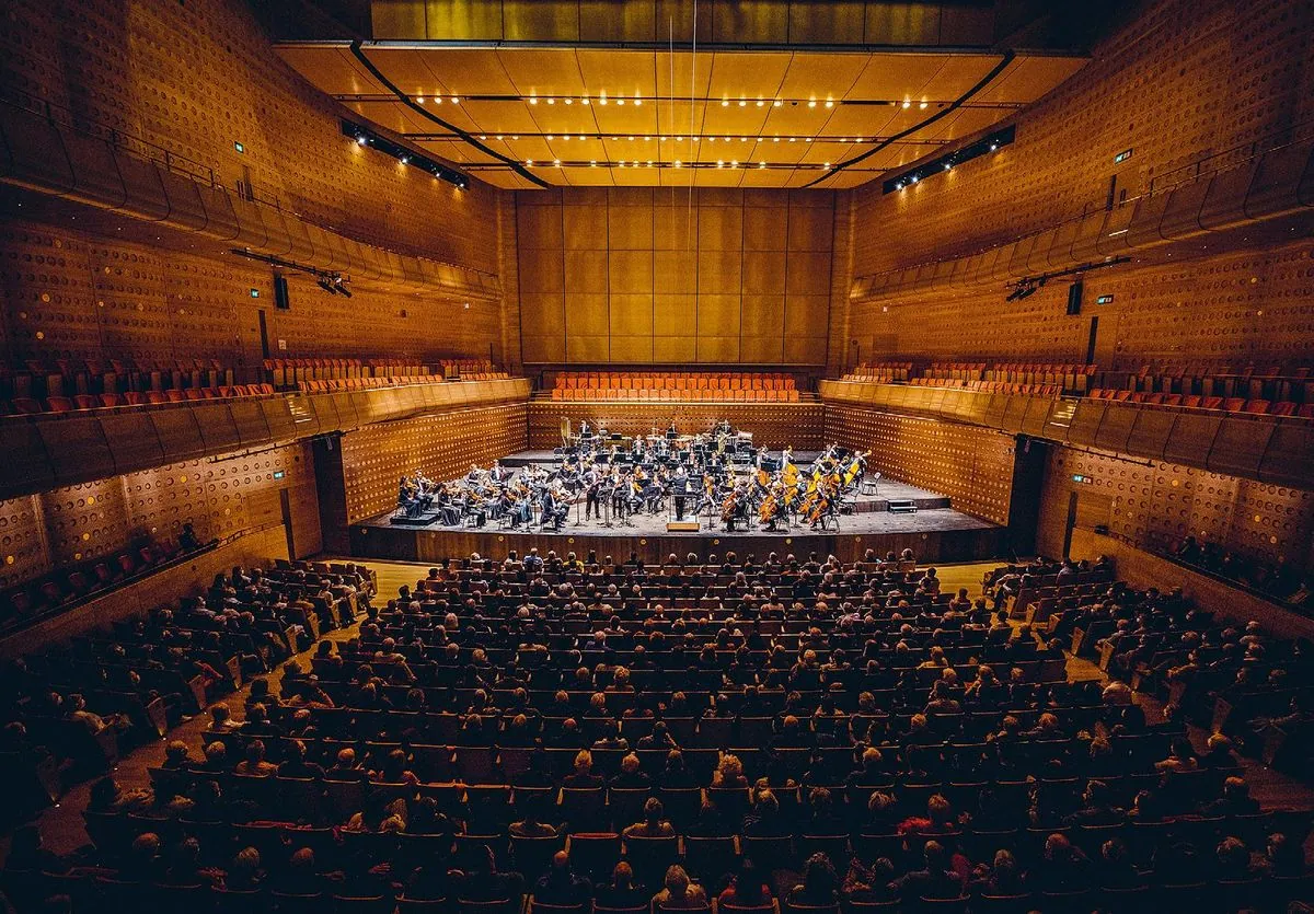 Une soirée magique à l'opéra attire des centaines d'étudiants à Montpellier