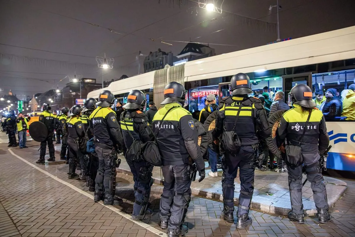 Un match de foot à Amsterdam déclenche une vague de violence inquiétante