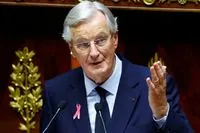 Michel Barnier fait face à un moment décisif devant les maires de France