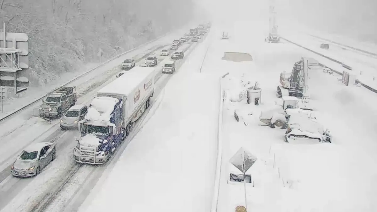 La tempête Caetano paralyse la France avec neige et verglas