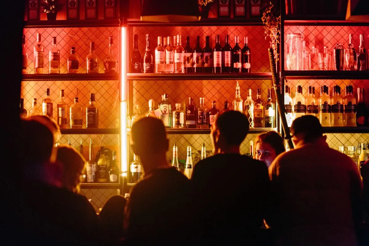 Le Royaume-Uni lance un plan choc contre le "spiking" dans les bars