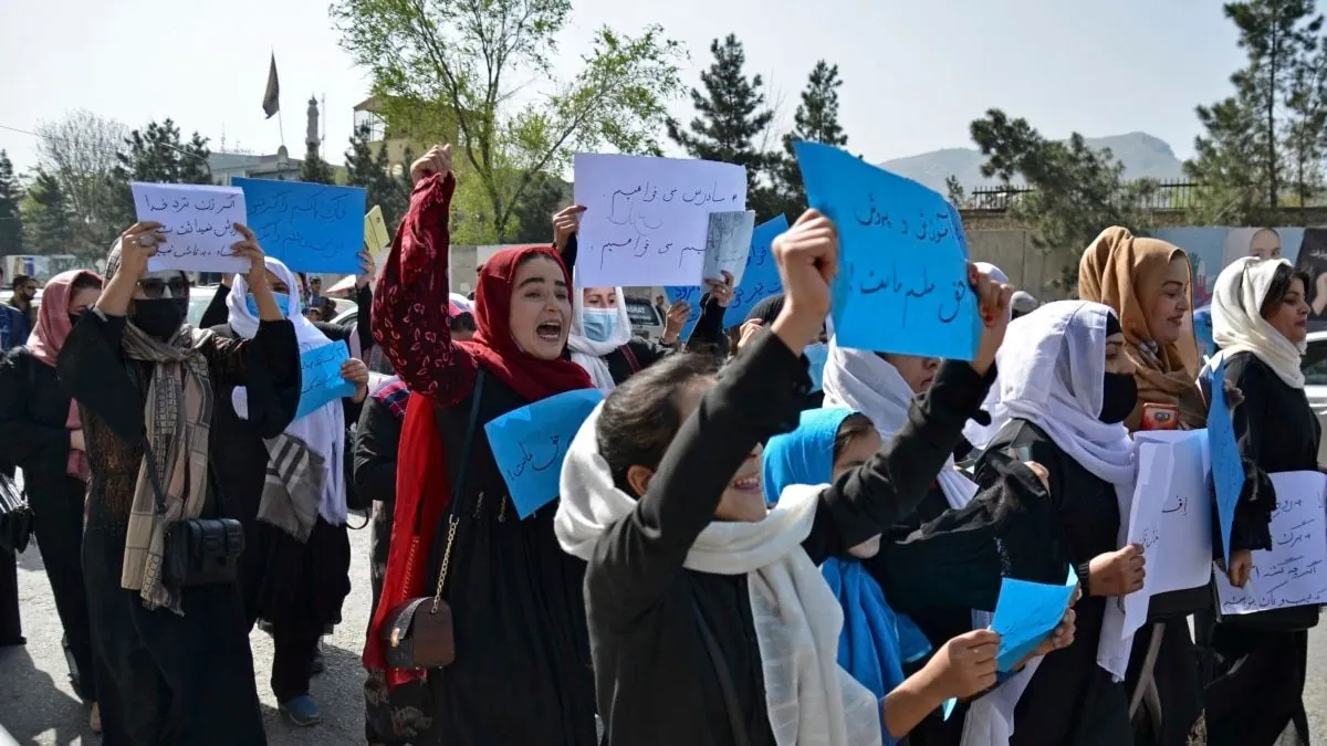 Une afghane brave les interdits: son témoignage bouleversant sur la lutte des femmes