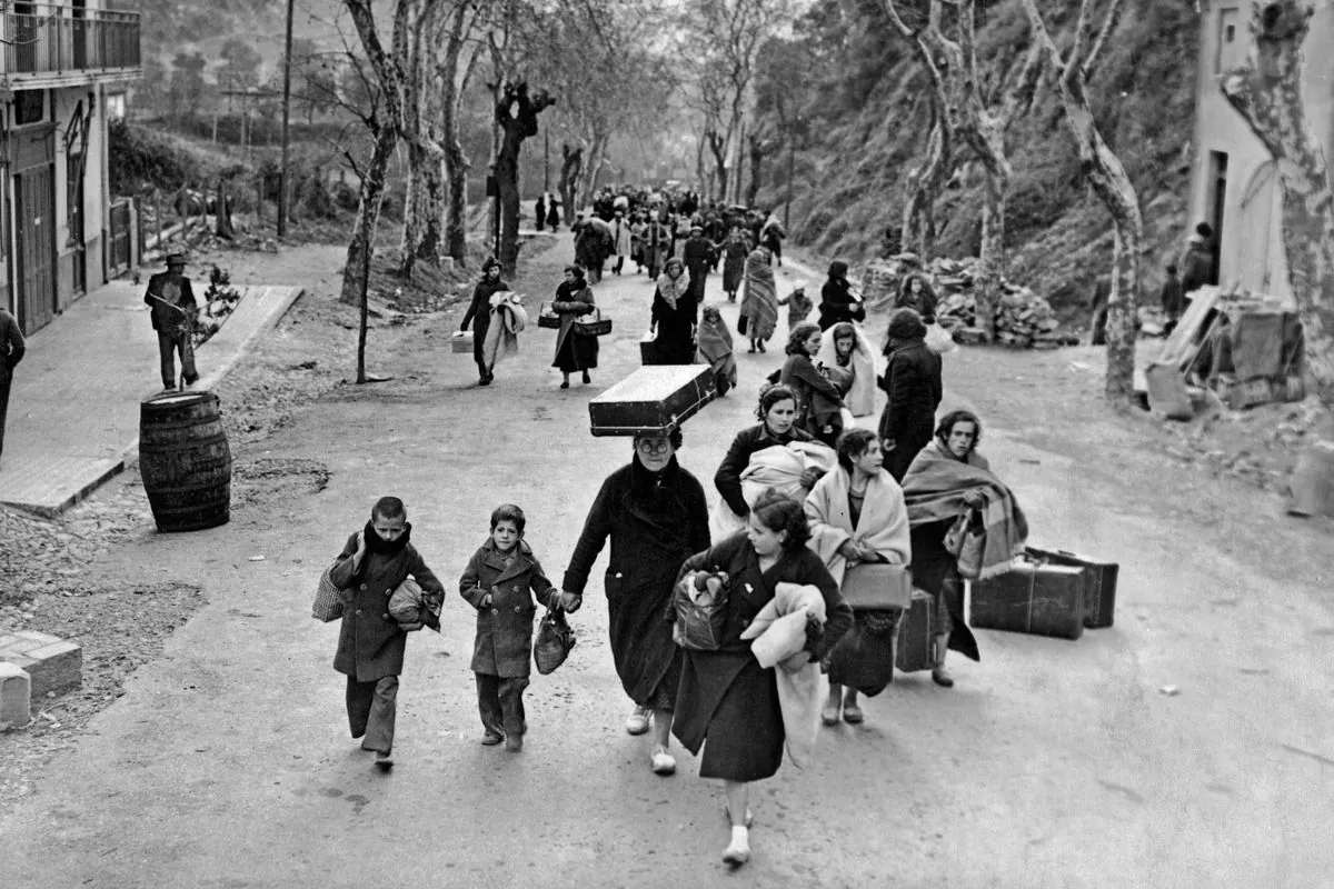 Une enfant entre deux vies: l'histoire bouleversante d'une survivante à Paris