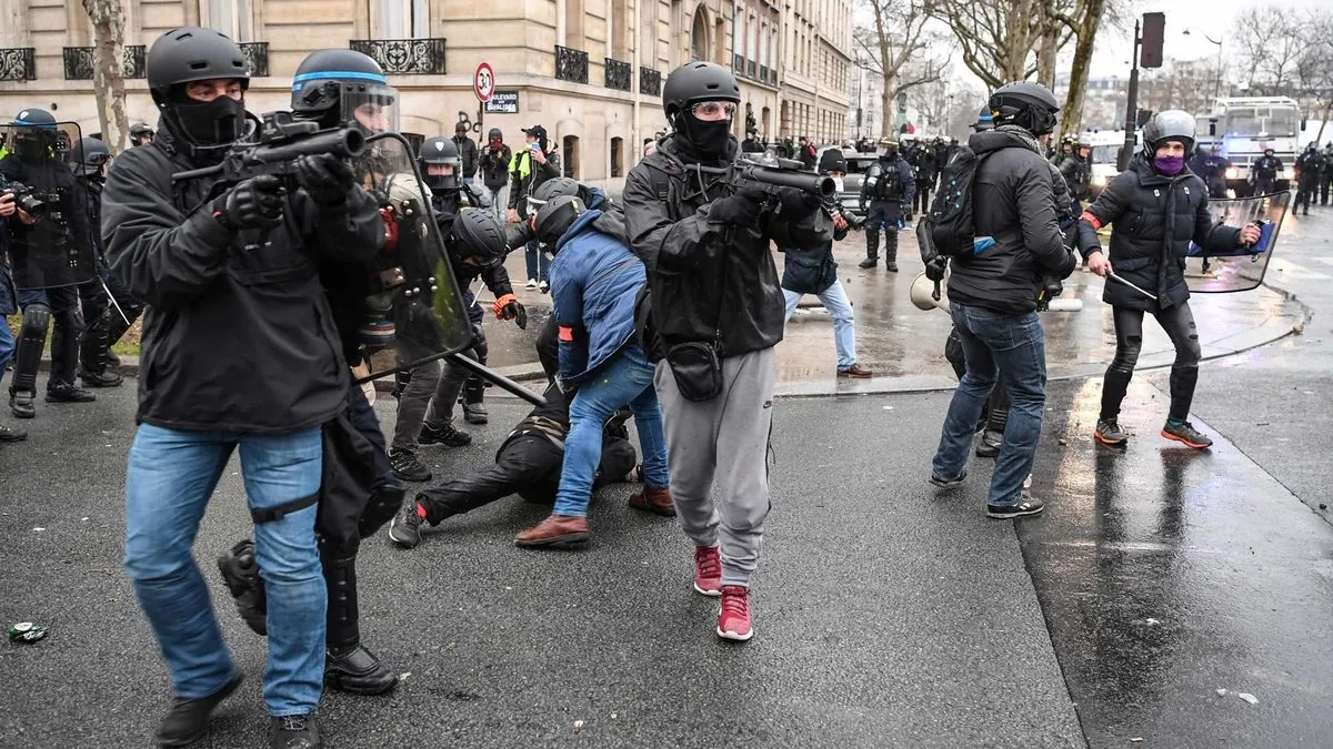 Une vidéo de police-caméra révèle des incohérences lors d'un contrôle à Corbeil