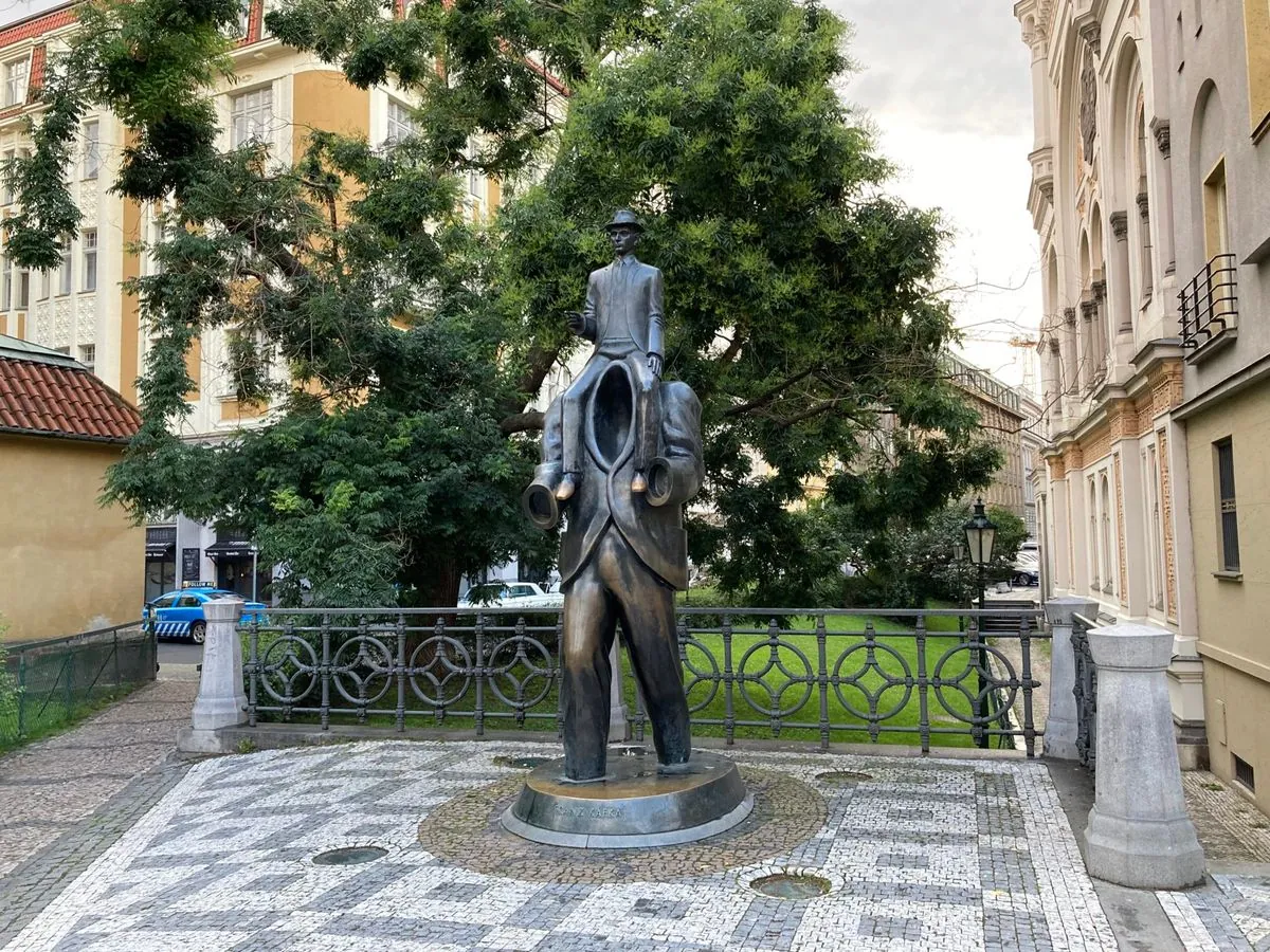 Les traces mystérieuses de Kafka à Prague: un voyage dans le temps peu connu